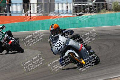 media/Apr-20-2025-AHRMA (Sun) [[393a79c373]]/Race/Group 5/Turn 4b/